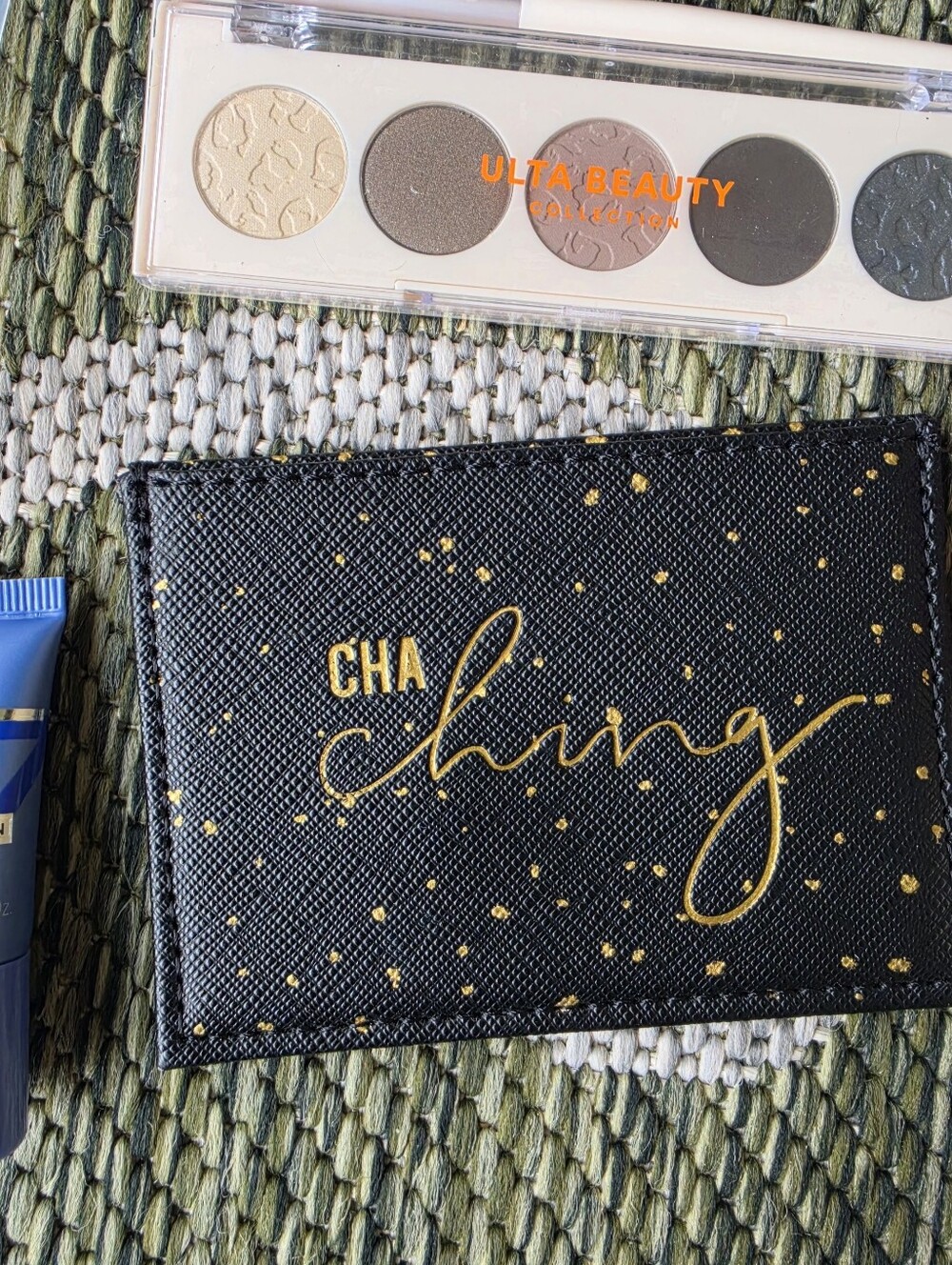 Makeup Bag & Sample Bundle - Picture 5 of 7